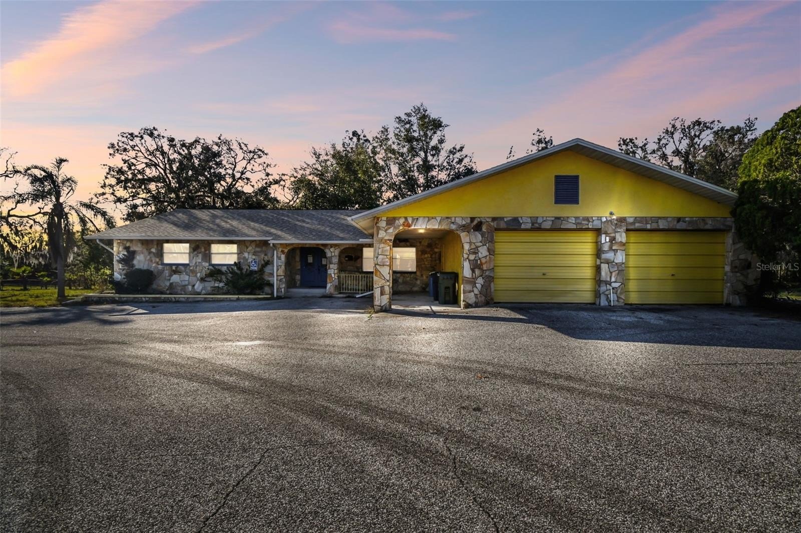 Adaptable Commercial Property on Little Road