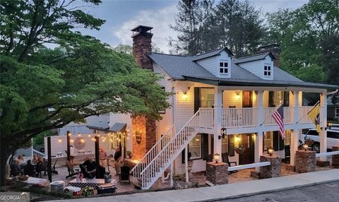 Historic Dahlonega Inn on Main