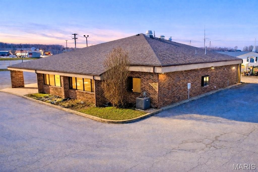 Houston, MO Commercial Opportunity