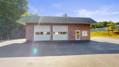 High-Visibility Commercial Property in Lewiston