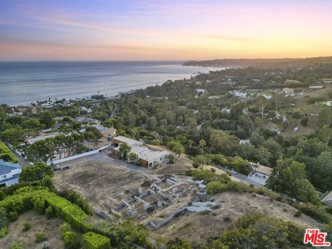 Malibu Whitewater Ocean View Estate