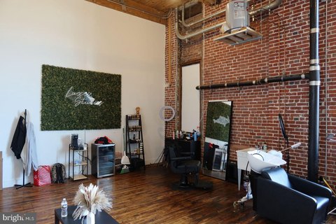 Office Studio in Jasper Studios