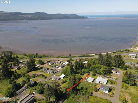 LAND - BayCity, OR