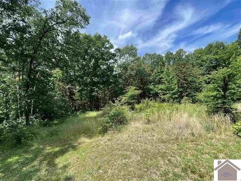 Residential Land in Murray, KY