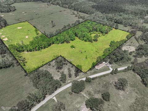 25 Acres of Natural Beauty