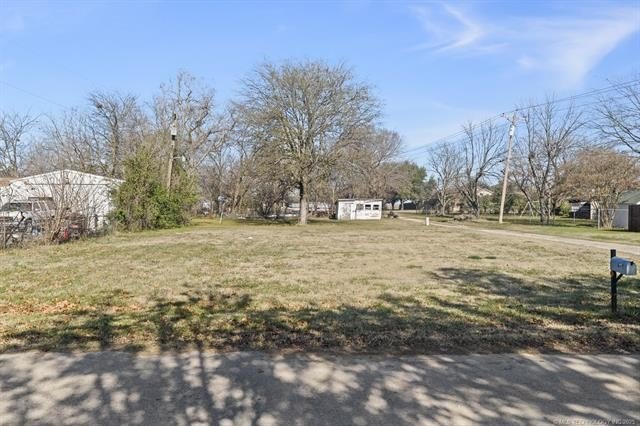 Residential Lot in Marietta, OK