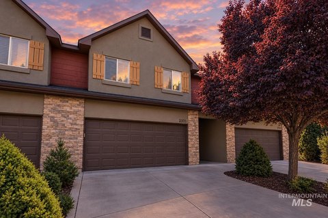 Lock-and-Leave Single-Family Rental