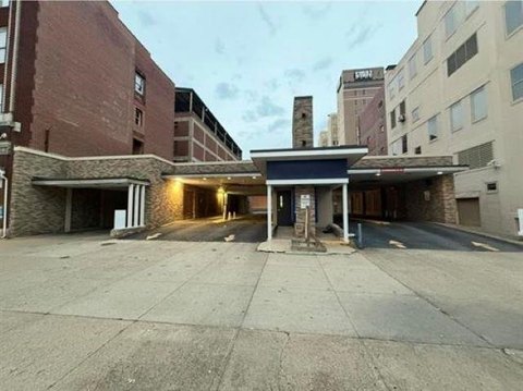 Commercial Space on 5th Avenue