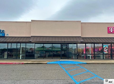 Retail Suite with Perimeter Data Wiring