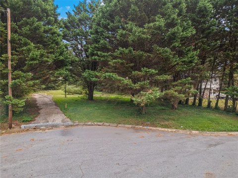Residential Lot in Established Neighborhood