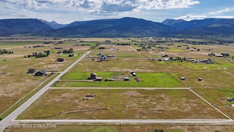 Land, Victor, ID