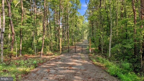 Land, LOCUST GROVE, VA