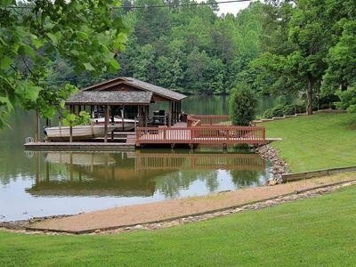 Water Access Lot in Wirtz