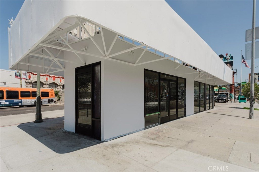 3615 Beverly Blvd, Los Angeles, CA 90004-3545