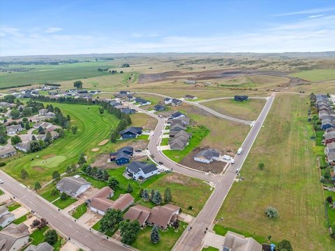 Residential Lot in Golf Community