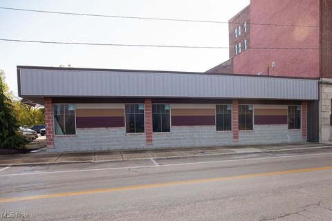 Ashtabula Commercial Building For Sale