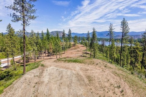 Acreage Parcel Overlooking Lake Views