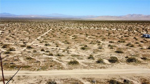 Expansive Desert Land Opportunity