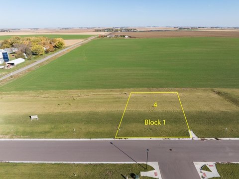 LAND - Larchwood, IA