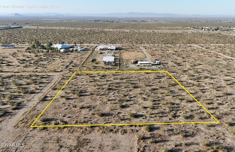 Residential Lot in Phelan, CA