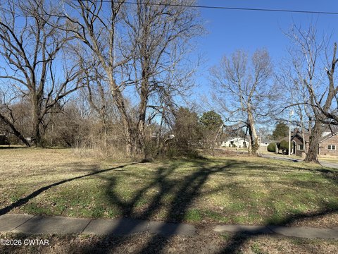 Land, Jackson, TN