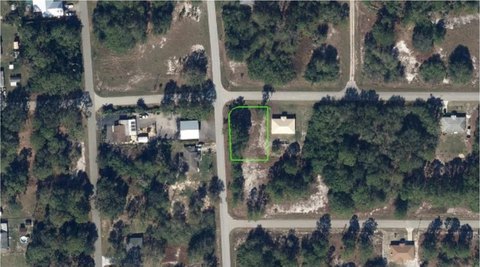 Oversized Corner Lot in Florida