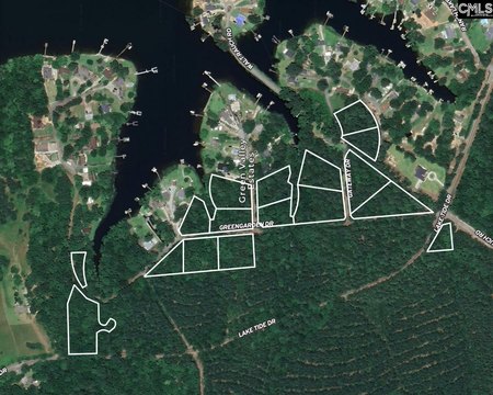 Residential Lot in Lake Community
