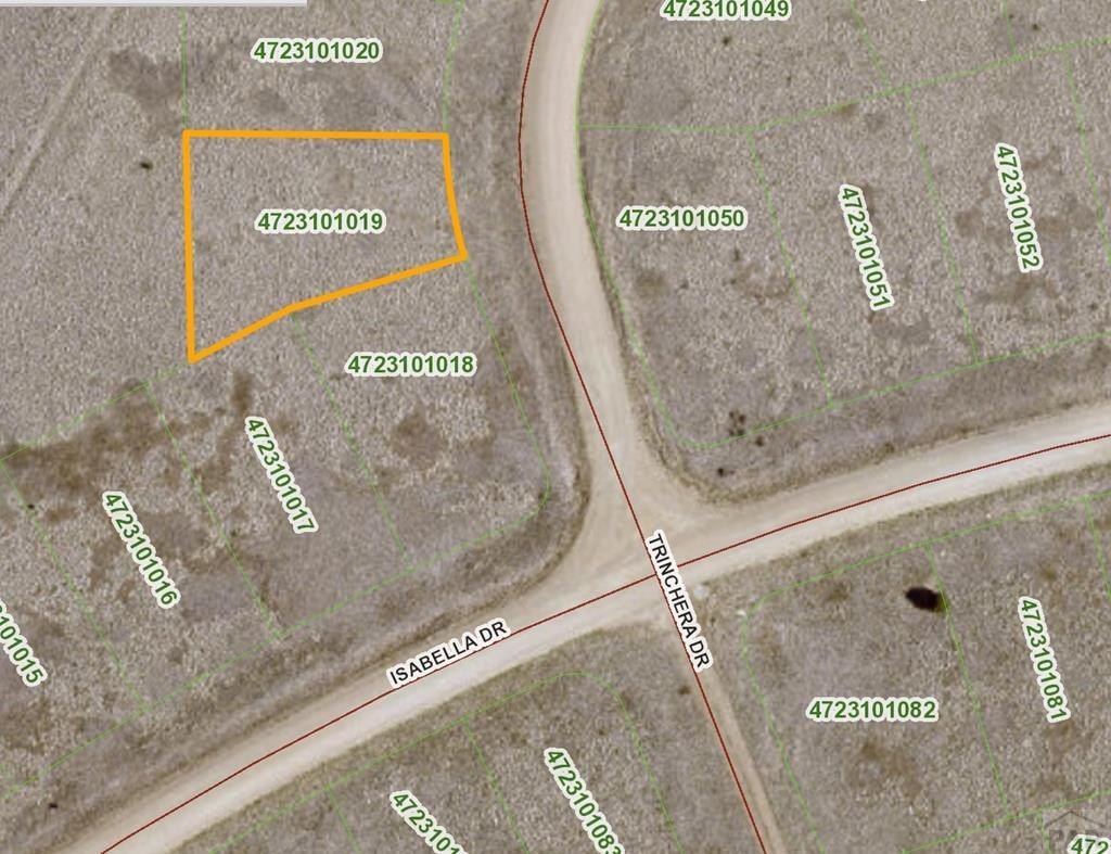Land Near Lake Beckwith