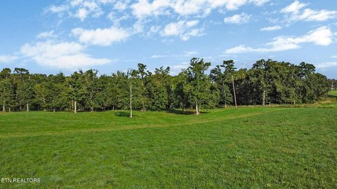 Jamestown Land with Barn