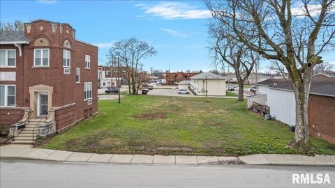 Taylorville, IL Commercial Land