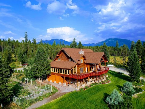 Montana Lodge Near Glacier Park