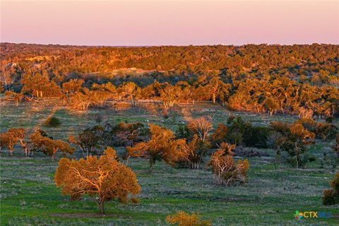 Live-Water Property in Salado, TX