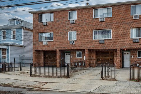 Bronx Triplex with Seven Bedrooms