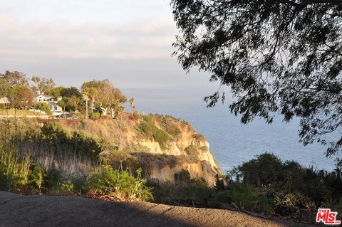 Land, Los Angeles, CA