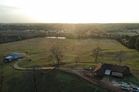 East Texas Ranch with Improvements
