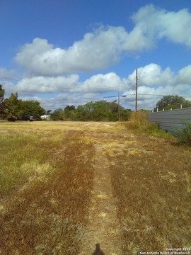 LAND - San Antonio, TX