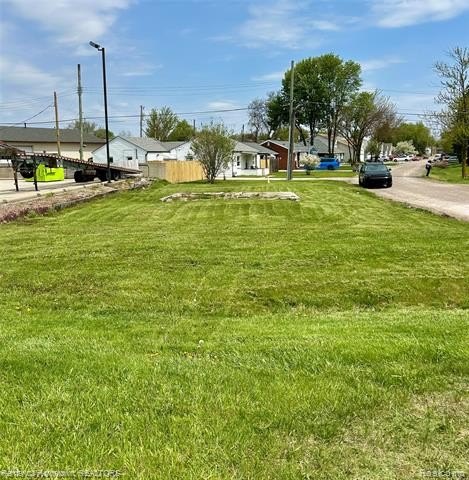 Residential Land in Clinton Twp