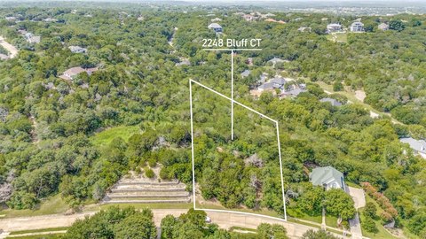 Land with Breathtaking Lake Views