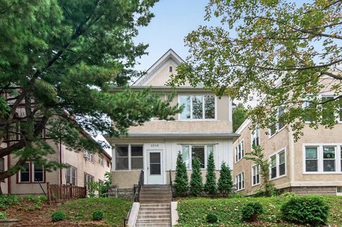 Duplex with Two-Level Upper Unit