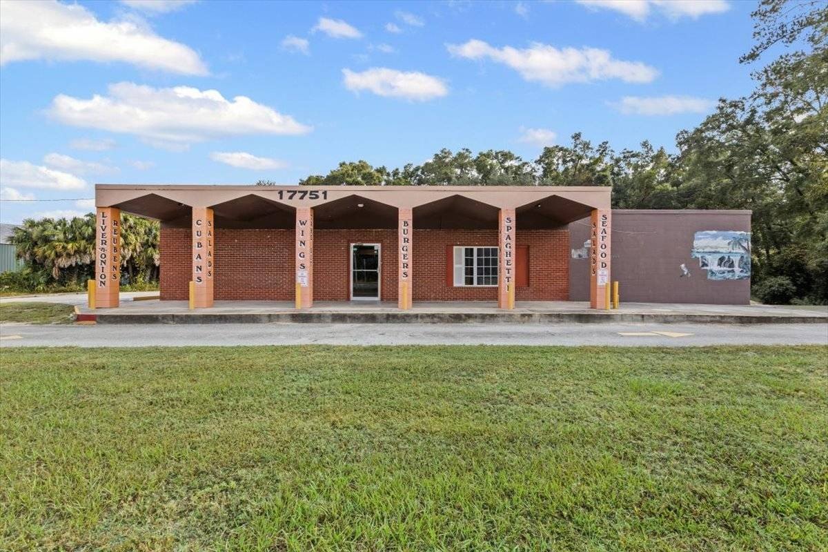 Fanning Springs Commercial Building For Sale