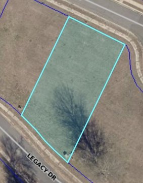 Land in Olde Oaks