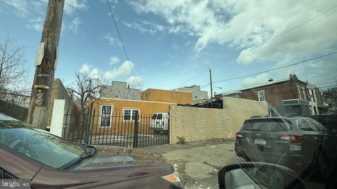 Land, PHILADELPHIA, PA