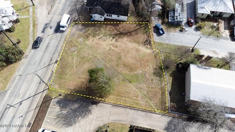 Commercial Land in High-Traffic Area