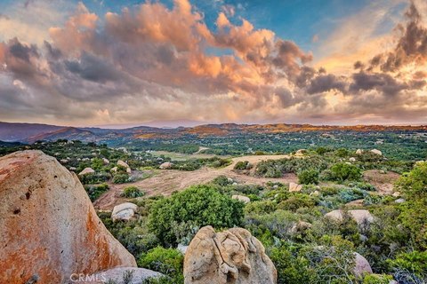 20 Acres Panoramic View Land