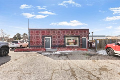 Restaurant and Bar Turnkey Property