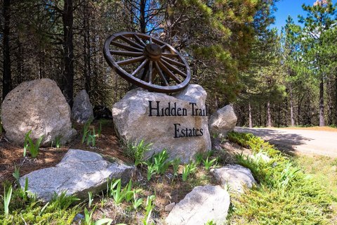 Two Acres in Hidden Trails
