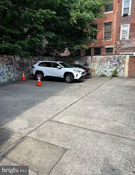 Deeded Parking Space in Philadelphia
