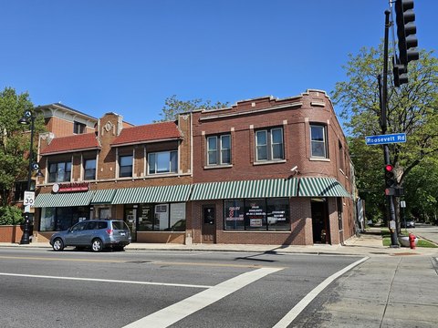 Oak Park Mixed-Use Building