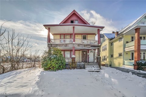 Duplex in East Cleveland, OH