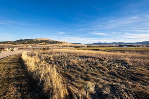 Spearfish Land on Golf Course